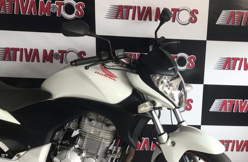 CB 300