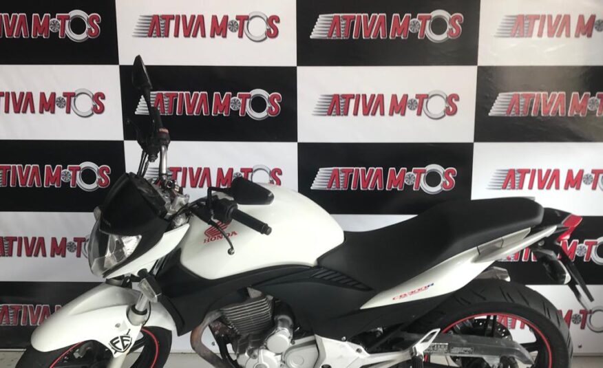 CB 300