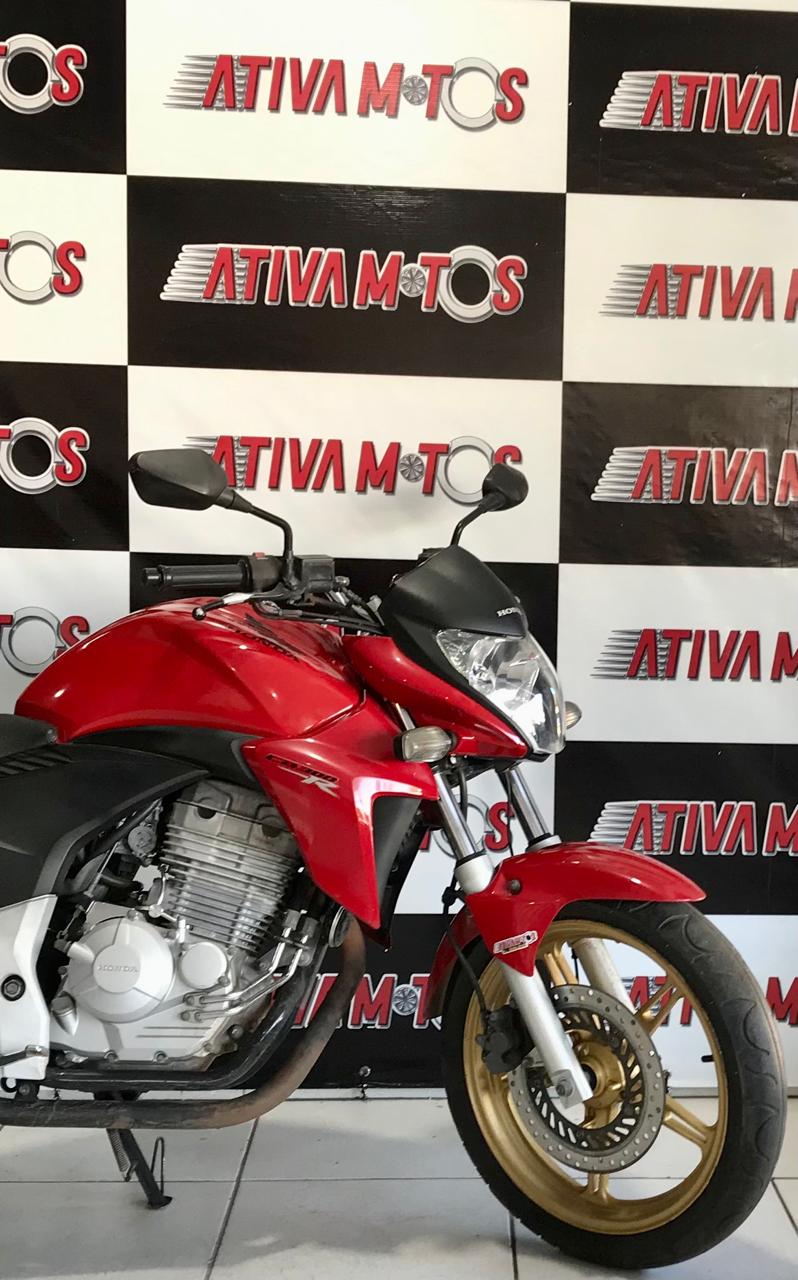 CB 300