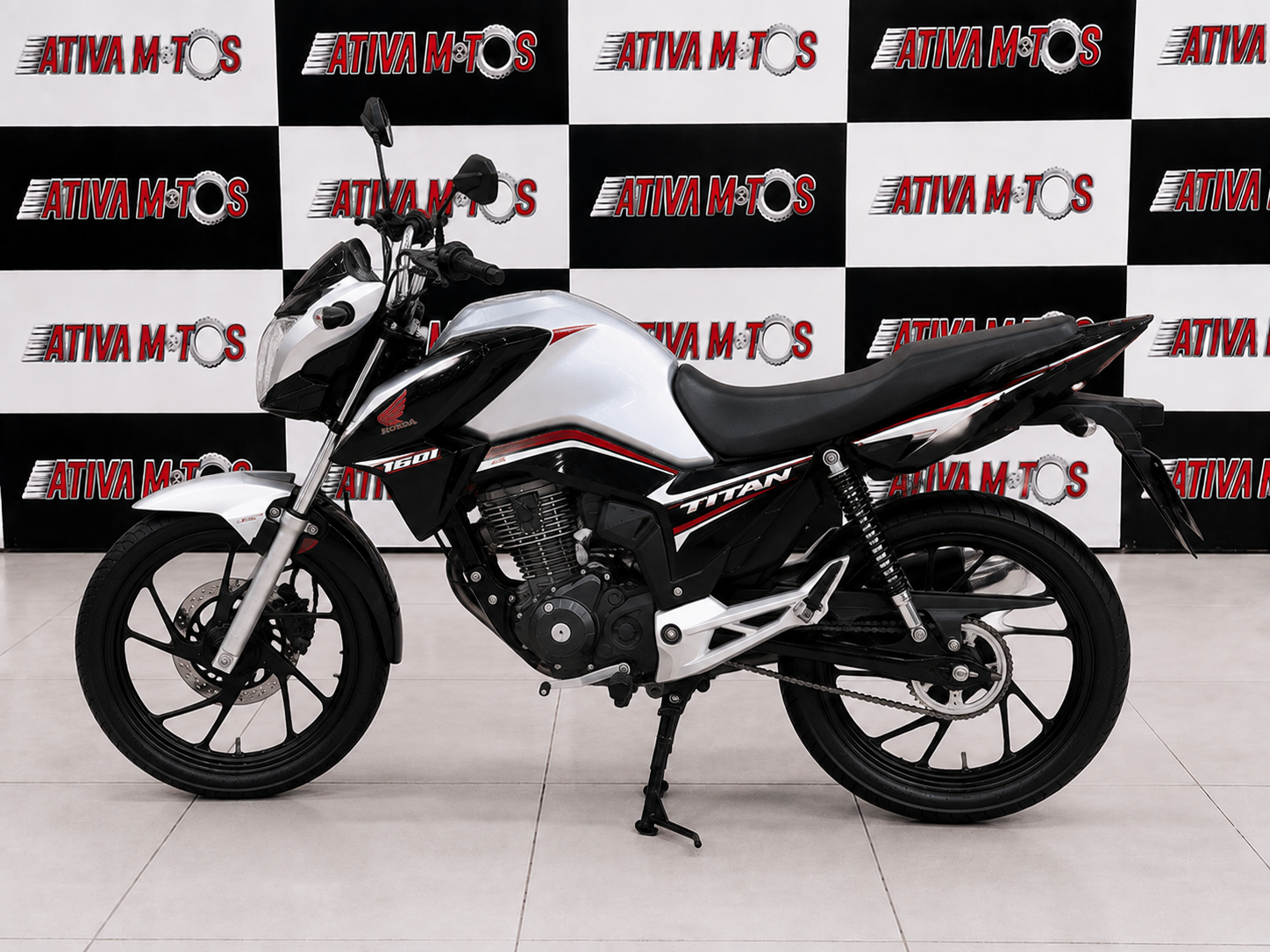 Titan 160